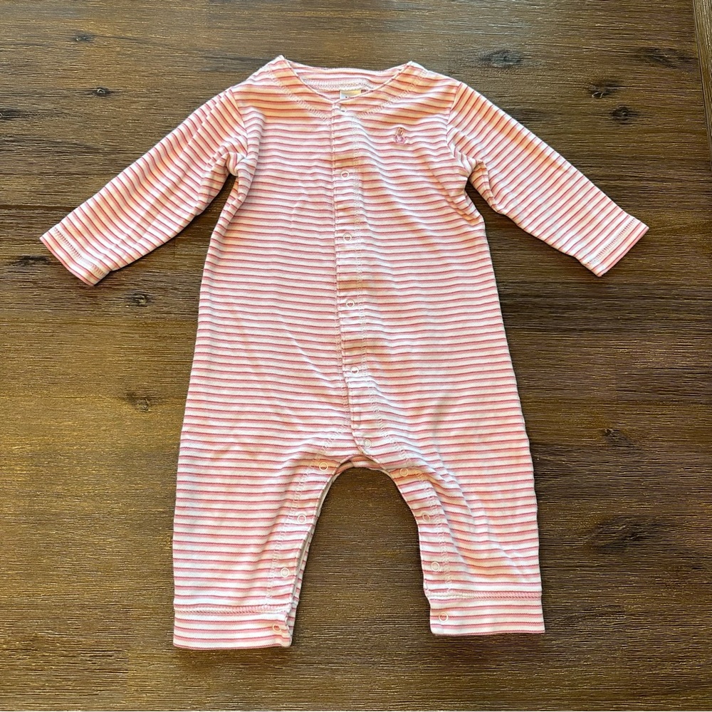 6/20$ GAP Pink Striped Baby One Piece Romper size 6-12 months